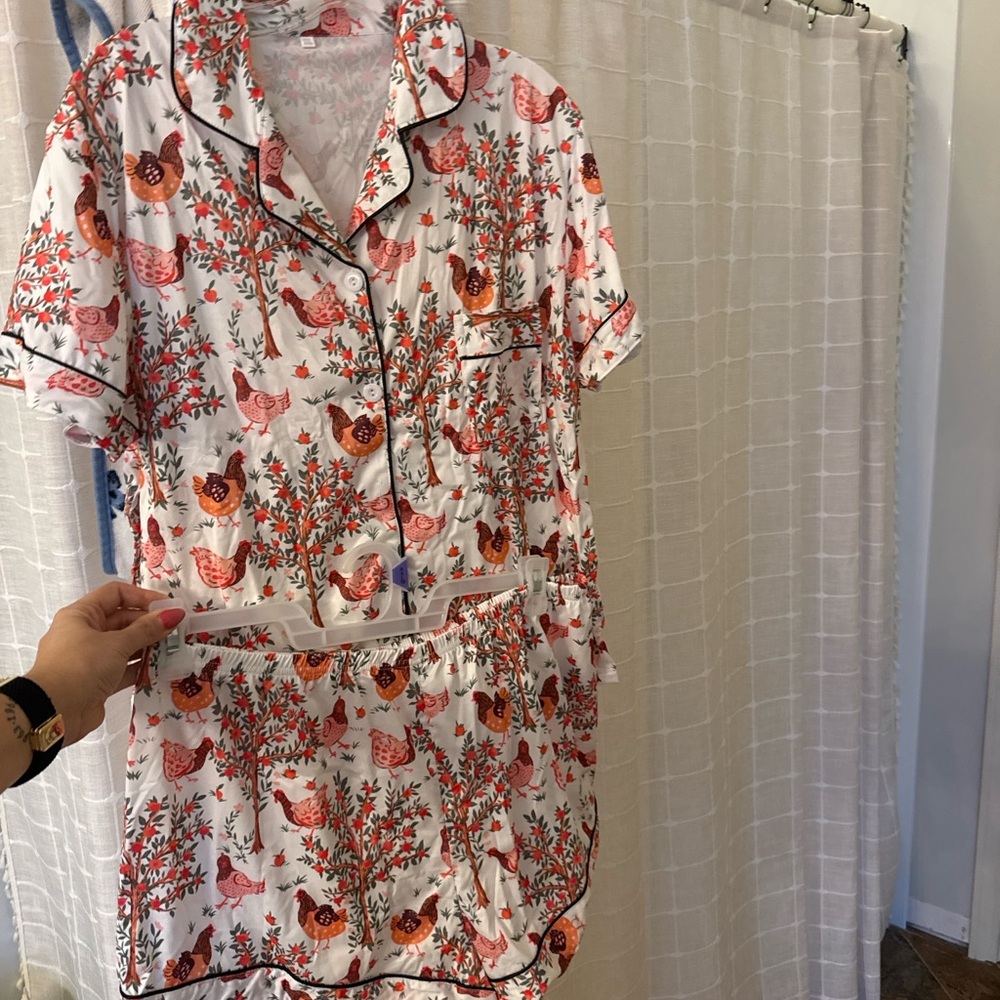 Women’s Two-Piece Chicken Print Pajama Set - White with Orange & Pink